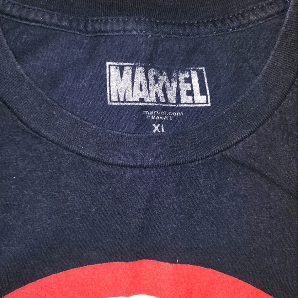 Disney Marvel Captain America Vintage Sheild T Shirt men's XL - Picture 3 of 3
